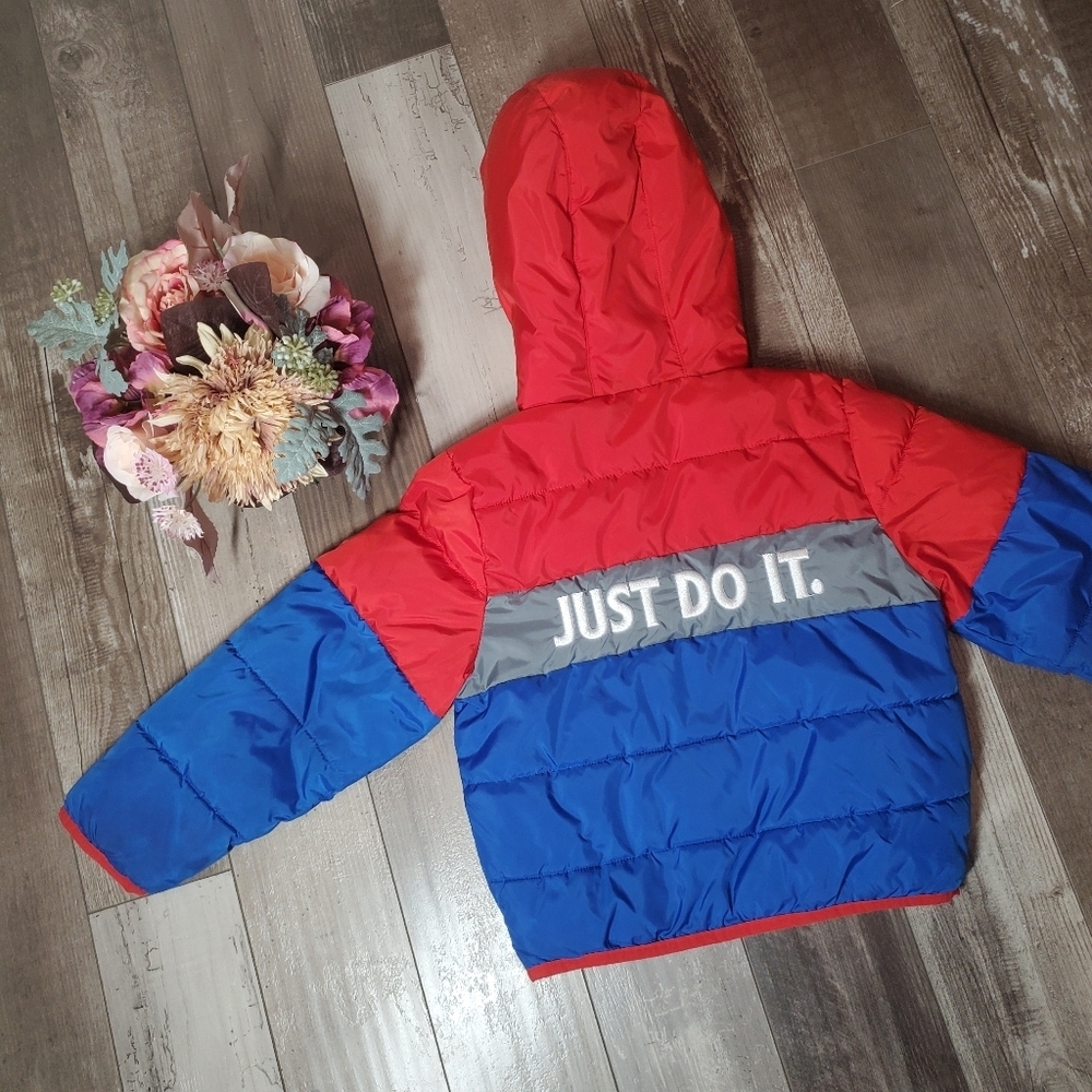 Nike Just Do It Boys Winter Hooded Puffer Jacket Red Blue Gray Boys Size 5-6 Yrs